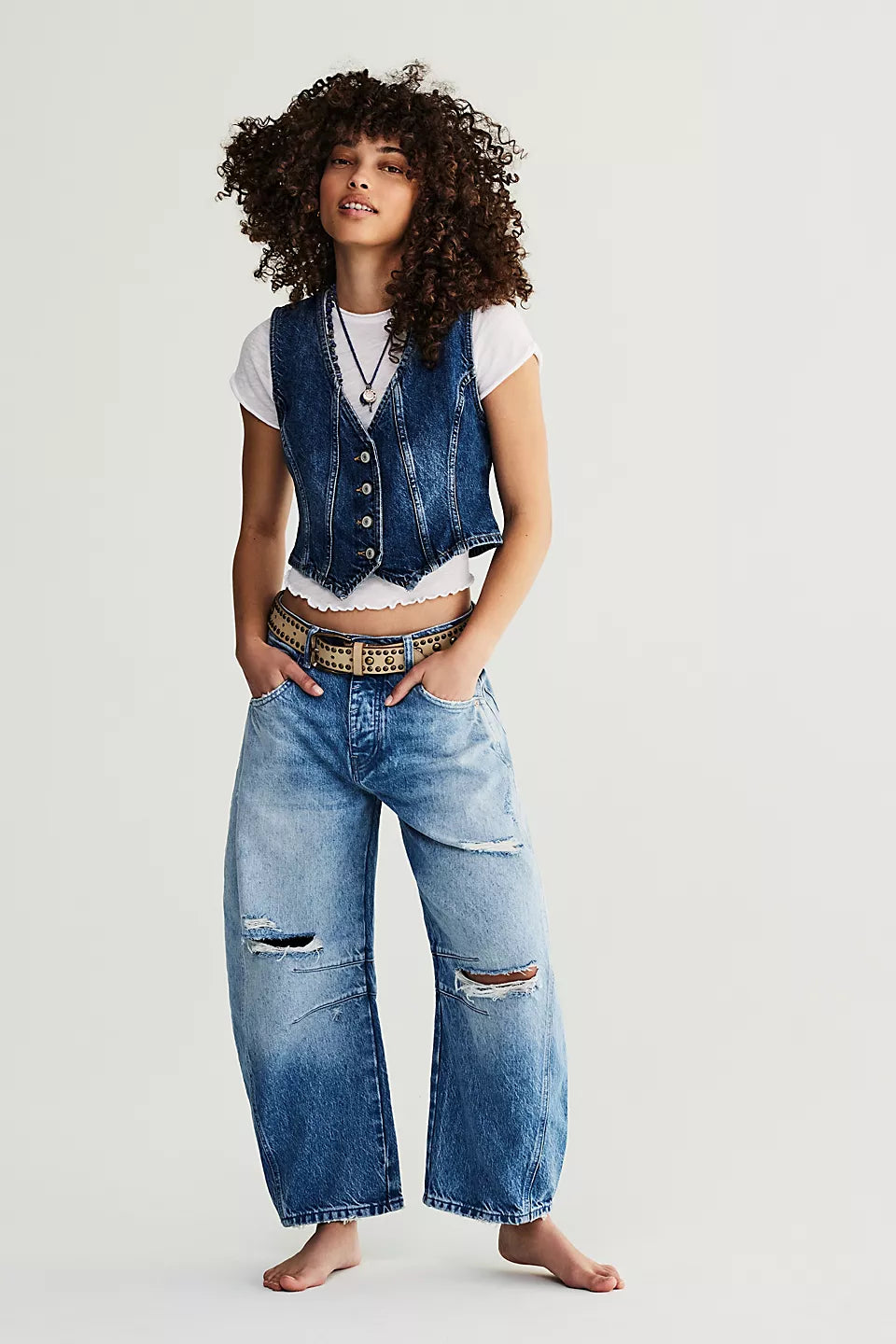 Free People We The Free Good Luck Mid-Rise Barrel Jeans - BARNYARD BLUE Fashionable Button-Front Jeans Free People We The Free Good Luck Mid-Rise Barrel Jeans - BARNYARD BLUE Fashionable Button-Front Jeans