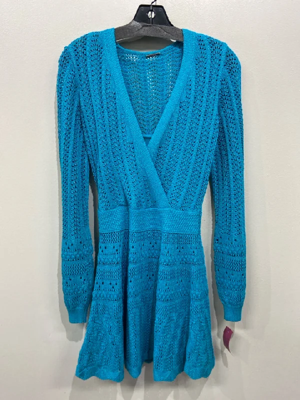 Alexis Size XS Teal Rayon Blend Metallic Thread Crochet Surplice Dress
