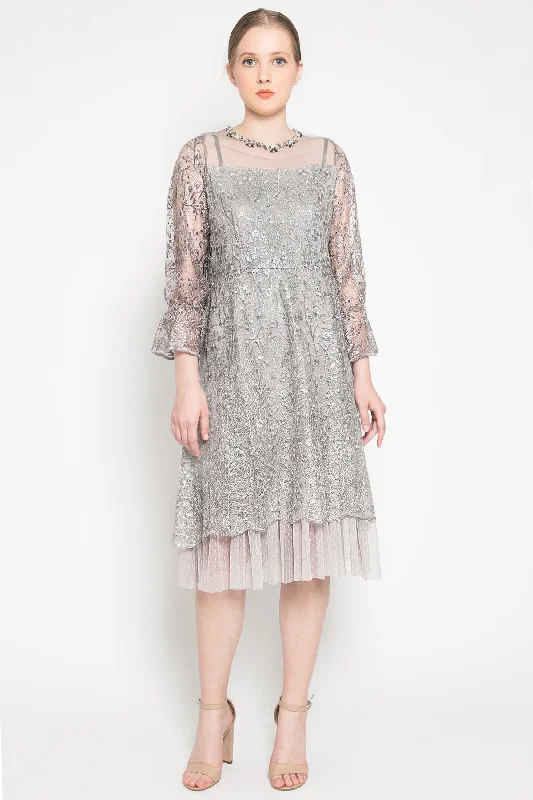 Kuro Dress in Grey