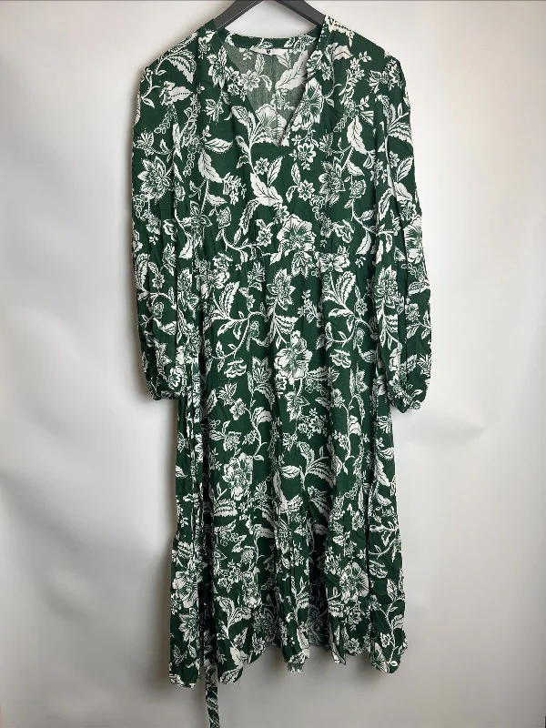 Womens Paisley Dress - Green. UK 12 **** Ref V544